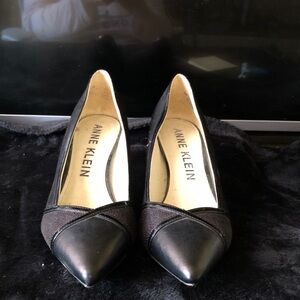 Anne Klein Black Leather and suede Pointed Heels